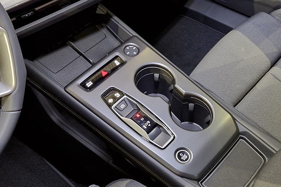 Audi Q4 e-tron 16 of 18