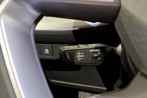 Audi Q4 e-tron 12 of 18