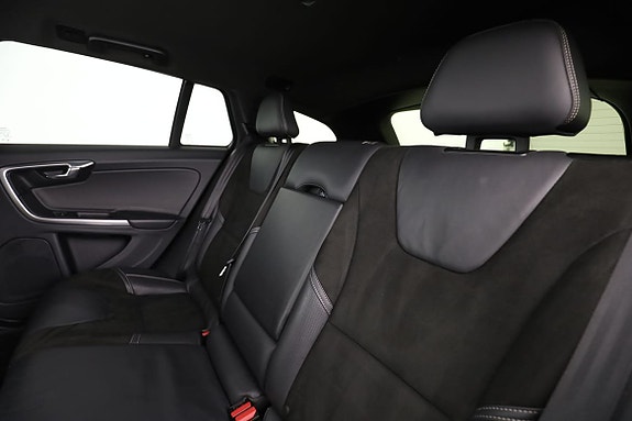 Volvo V60 15 of 30
