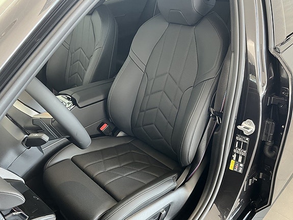 BMW i5 6 of 16