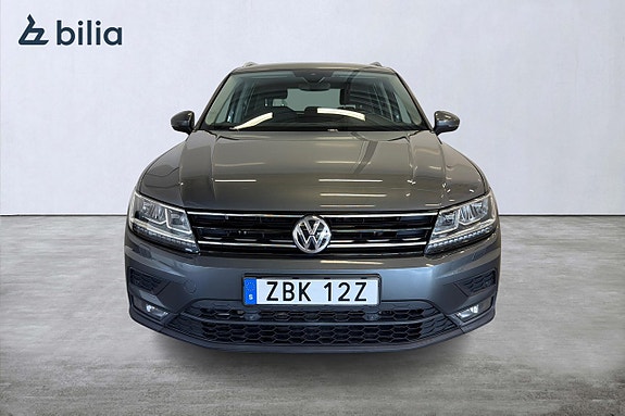 Volkswagen Tiguan 2 of 21