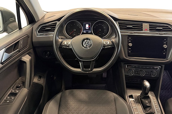 Volkswagen Tiguan 12 of 21