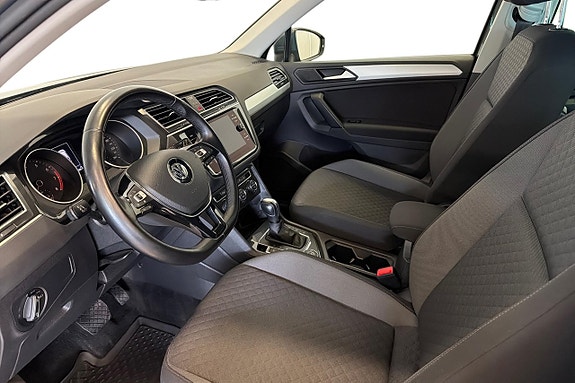 Volkswagen Tiguan 10 of 21