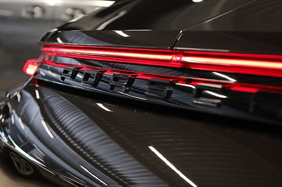 Porsche Panamera Turbo S 7 of 19
