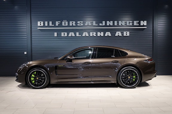 Porsche Panamera Turbo S 3 of 5