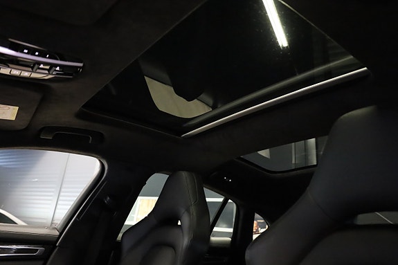 Porsche Panamera Turbo S 13 of 19