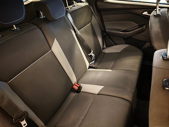 Ford Focus 8 of 9