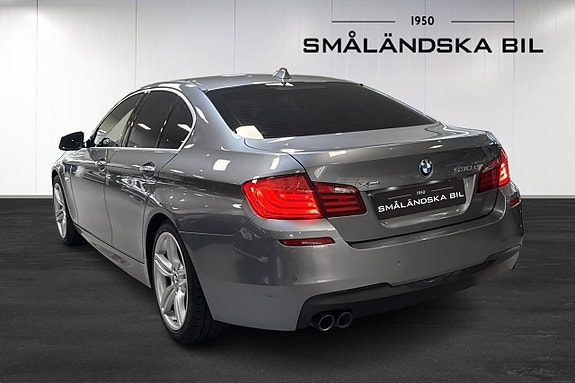 BMW 530d 3 of 5