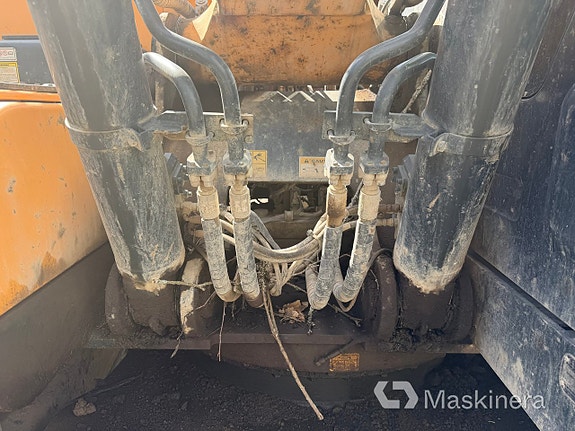 Grävmaskin Hyundai HX220L med tillbehör 18 of 27