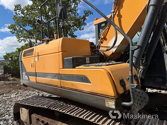 Grävmaskin Hyundai HX220L med tillbehör 21 of 27