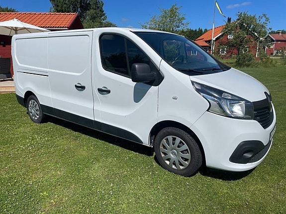 Skåpbil RENAULT Trafic 2,7 5 of 5