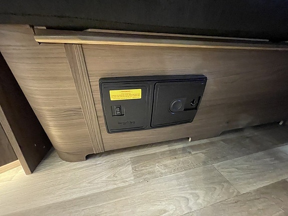 Kabe Royal 560 GLE KS /Queens-bed/ALDE/Panorama/Ugn/Micro/2495kr/månad 14 of 15