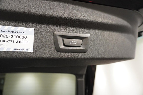 BMW iX2 12 of 17