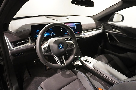 BMW iX2 2 of 17