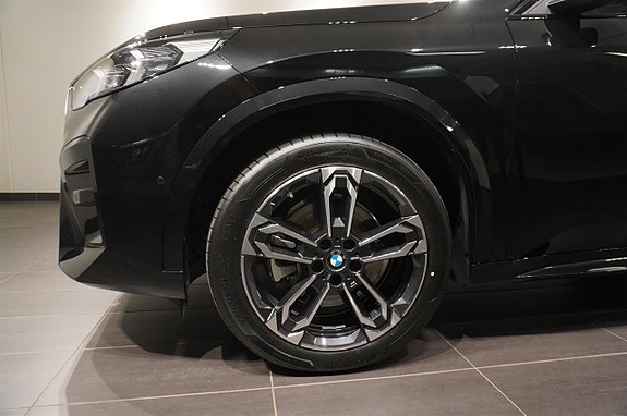 BMW iX2 6 of 17