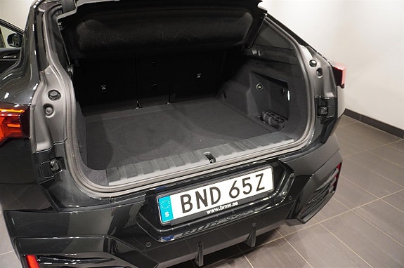 BMW iX2 10 of 17