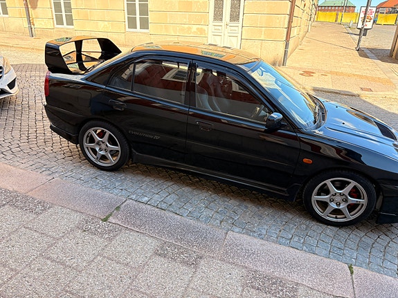 Mitsubishi Lancer 2 of 5