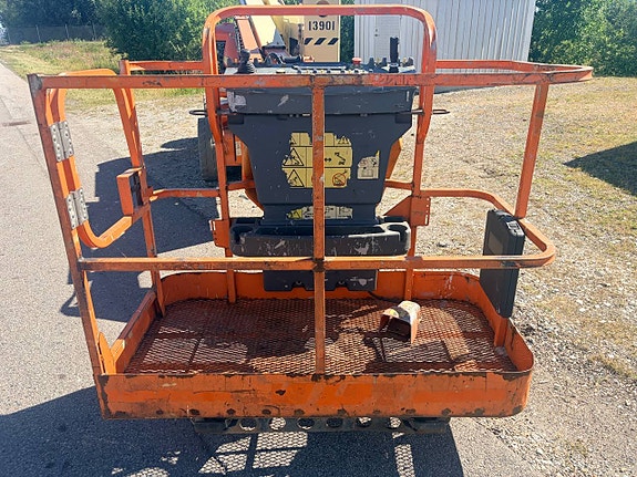 JLG M 450 AJ 5 of 5