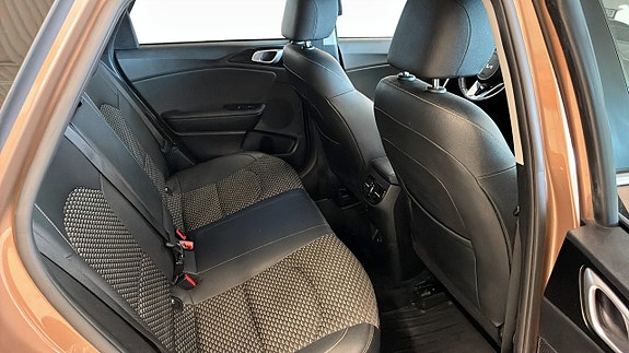 Kia Ceed 5 of 12