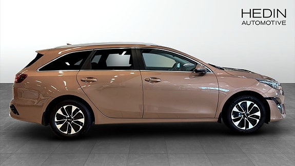 Kia Ceed 6 of 12