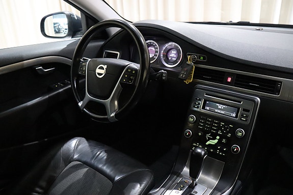 Volvo V70 20 of 27