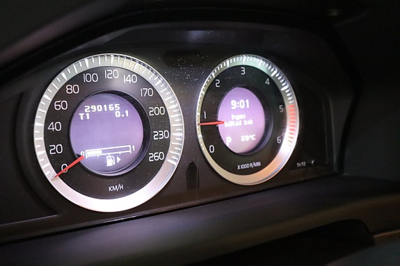 Volvo V70 17 of 27
