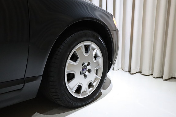 Volvo V70 13 of 27