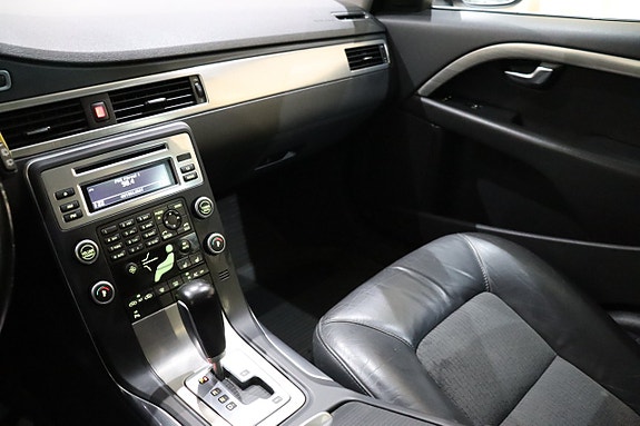 Volvo V70 25 of 27