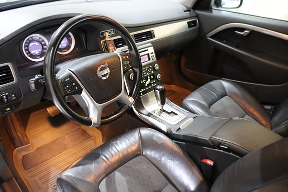 Volvo V70 16 of 27