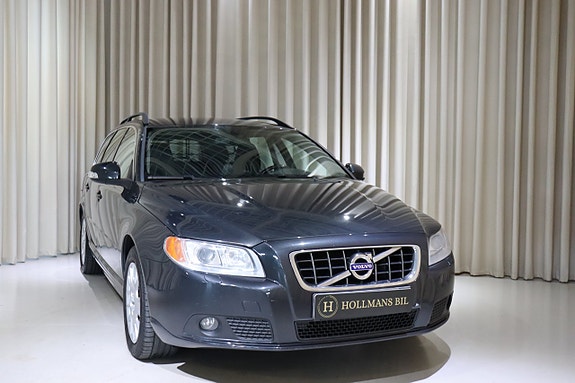 Volvo V70 3 of 27