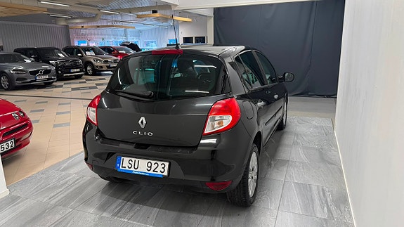 Renault Clio 7 of 13