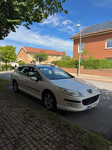 Peugeot 407 2 of 5