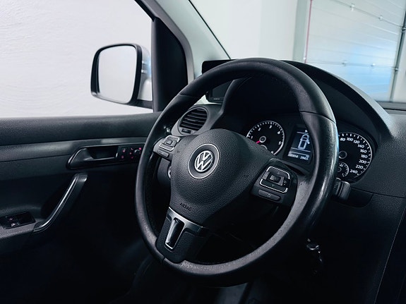 Volkswagen Caddy Maxi 4 of 5