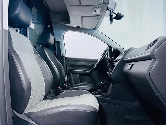 Volkswagen Caddy Maxi 7 of 16