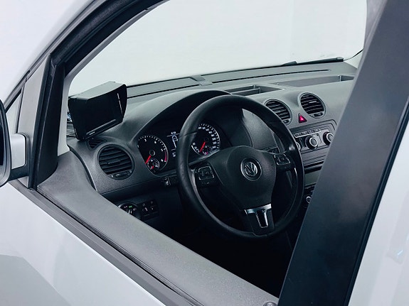 Volkswagen Caddy Maxi 9 of 16