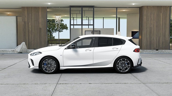 BMW M135i 4 of 5