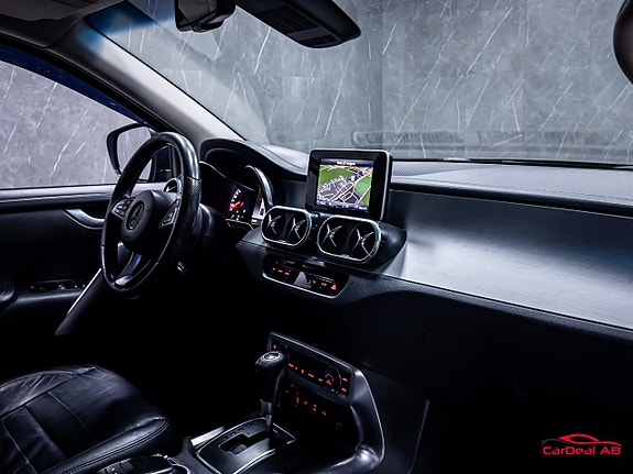 Mercedes-Benz X250 d 13 of 30
