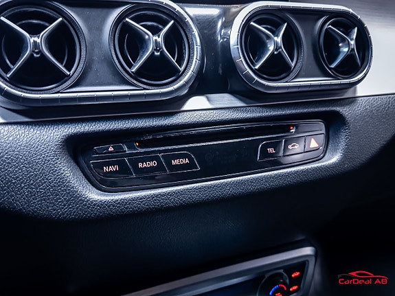 Mercedes-Benz X250 d 27 of 30