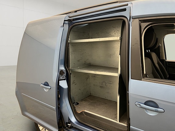 Volkswagen Caddy 16 of 30