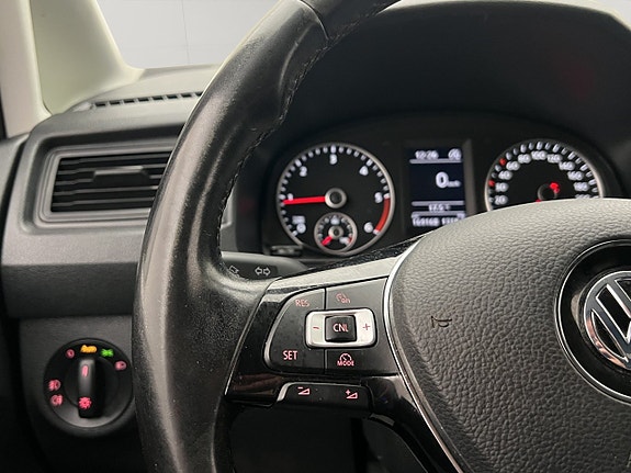 Volkswagen Caddy 18 of 30