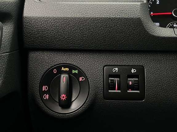 Volkswagen Caddy 24 of 30