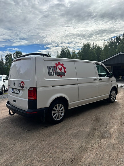 Volkswagen Transporter 3 of 5