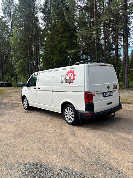 Volkswagen Transporter 2 of 5