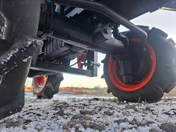 Kompakttraktor Hinomoto HM-3030 4WD Frontlastare 9 of 12
