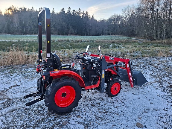 Kompakttraktor Hinomoto HM-3030 4WD Frontlastare 6 of 12
