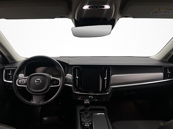 Volvo V90 13 of 30
