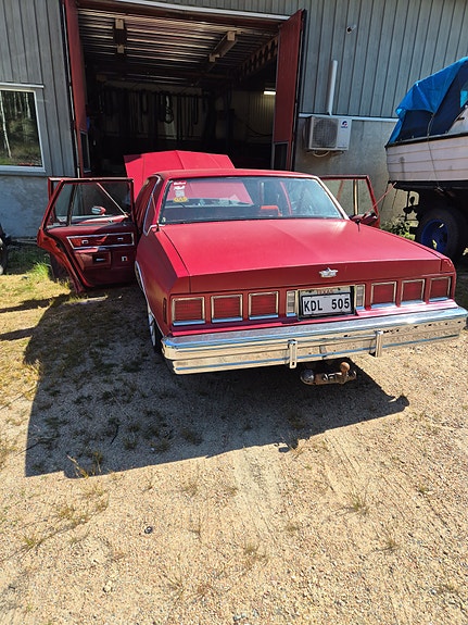 Chevrolet Caprice 5 of 5
