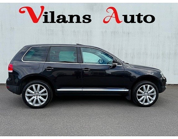 Volkswagen Touareg 4 of 5