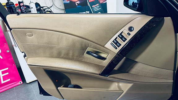 BMW 525d 18 of 30