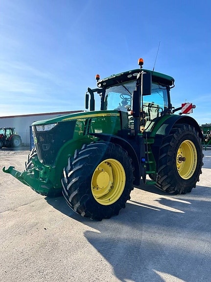 John Deere 7290 R 8 of 22